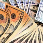 Dollari e crisi di governo: la sfida globale da Trump ai tir bloccati in Italia
