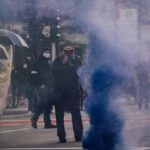 Italia in rivolta: studenti, TIR, pescatori e ora anche i portuali di Carrara
